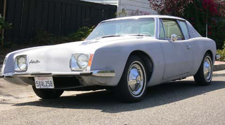 Illustration for article titled Studebaker Avanti